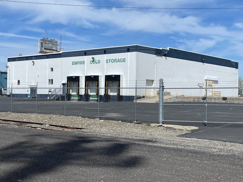 3857 E Olive Ave, Spokane, WA for lease - Building Photo - Image 1 of 5