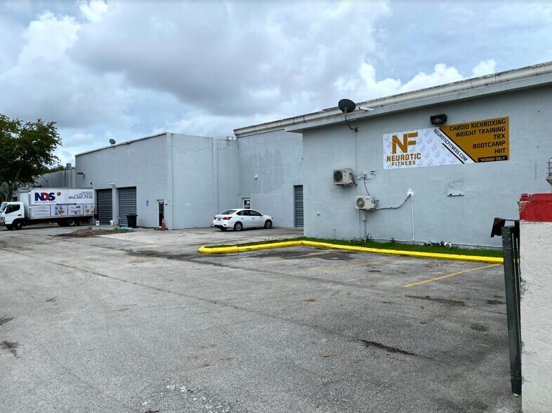 5900 Stirling Rd, Hollywood, FL for lease - Primary Photo - Image 1 of 15