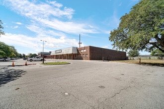 5010 S State St, Chicago, IL for lease Interior Photo- Image 2 of 22