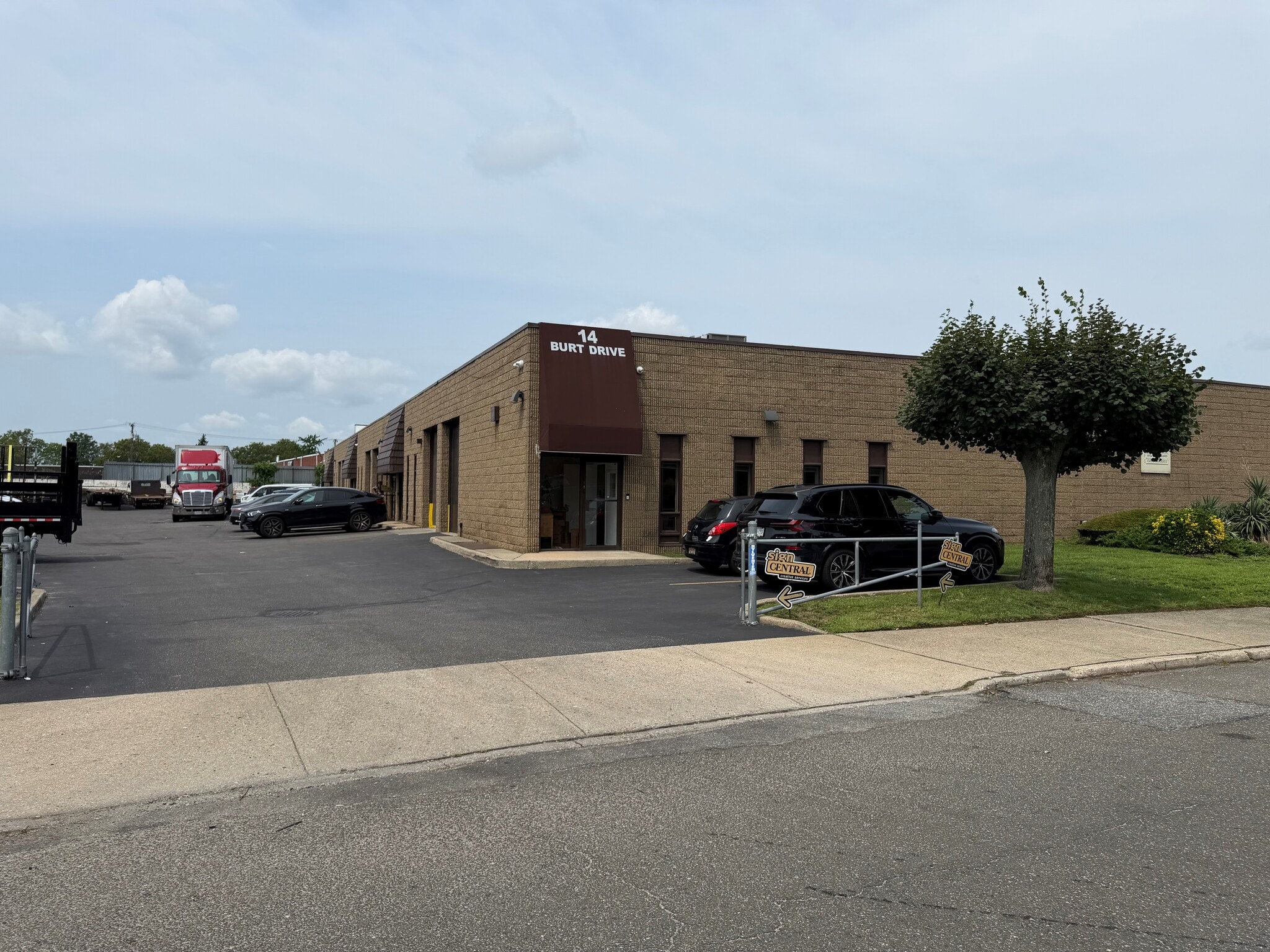 14 Burt Dr, Deer Park, NY for lease Building Photo- Image 1 of 1