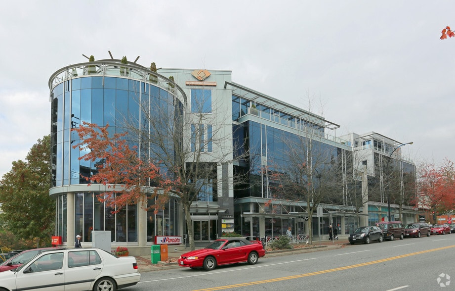 1111 Lonsdale Ave, North Vancouver, BC V7M 2H4 1111 Lonsdale Ave, North Vancouver, BC V7M 2H4