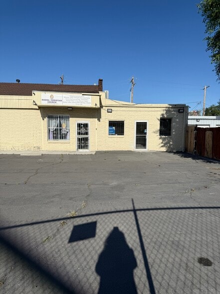 1953 1/2 Prater Way, Sparks, NV for lease - Building Photo - Image 2 of 11