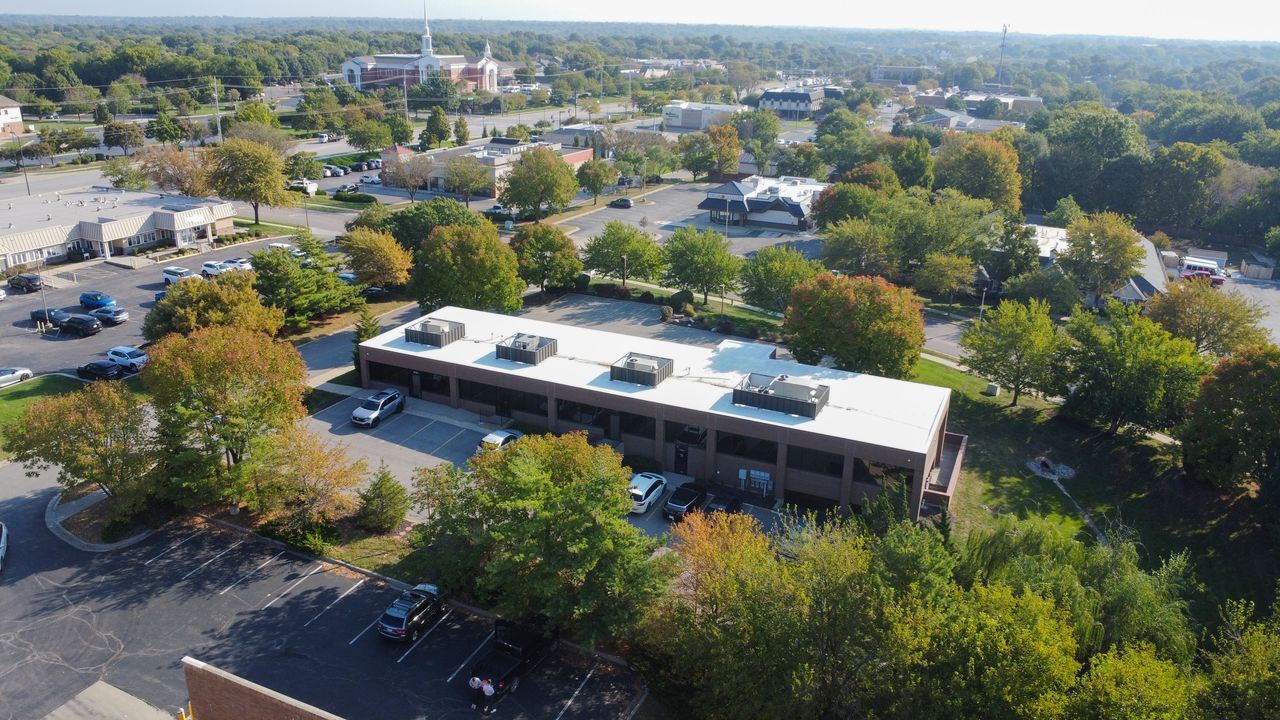 8730 Bourgade St, Lenexa, KS for sale Building Photo- Image 1 of 22