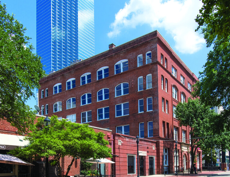 302-306 N Market St, Dallas, TX for lease - Building Photo - Image 1 of 13