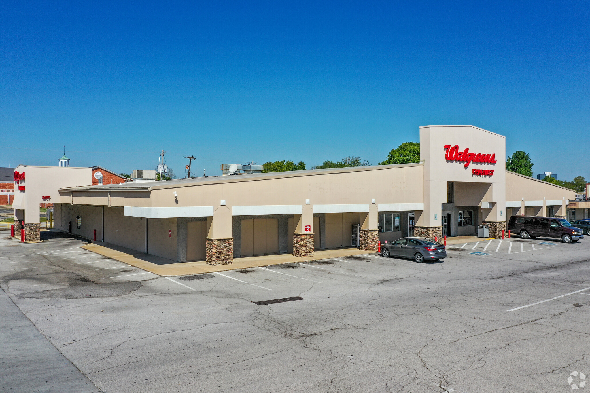 4902-5046 S Sheridan Rd, Tulsa, OK for lease Building Photo- Image 1 of 11