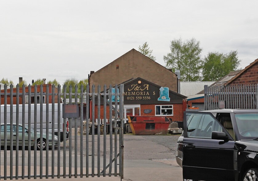 Powke Ln, Rowley Regis for sale - Primary Photo - Image 1 of 1