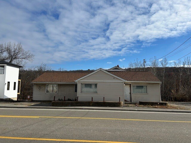 264 Orange Tpke, Sloatsburg, NY for sale - Primary Photo - Image 1 of 7