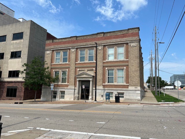 526 2nd Ave SE, Cedar Rapids, IA for sale - Building Photo - Image 1 of 30