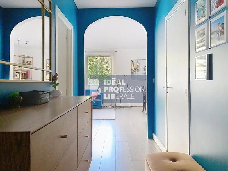 Office in Paris for sale - Interior Photo - Image 3 of 9