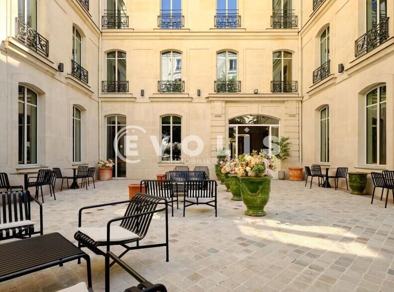 Office in Paris for lease - Building Photo - Image 3 of 8