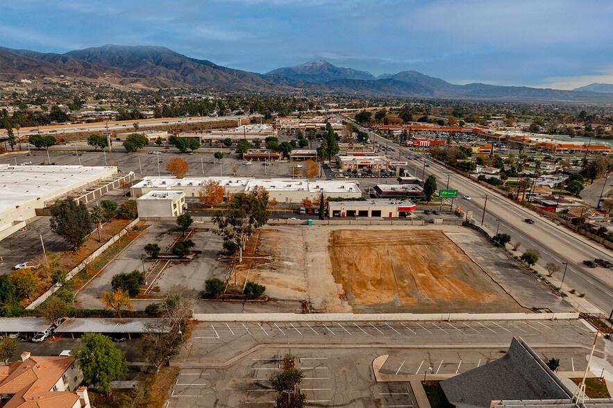 1888 E Highland Ave, San Bernardino, CA for sale - Building Photo - Image 3 of 4