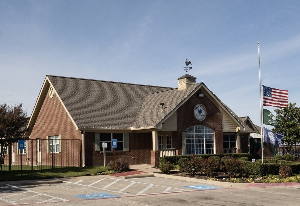 1011 Ronald Reagan Ave, Hickory Creek, TX for sale Primary Photo- Image 1 of 1