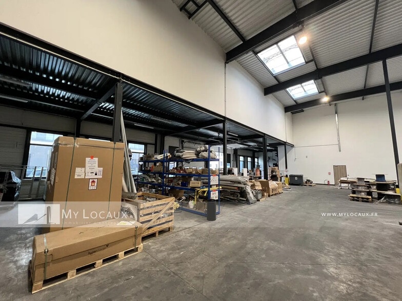Industrial in Gennevilliers for lease - Interior Photo - Image 3 of 5