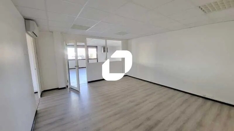 Office in Mérignac for lease - Interior Photo - Image 3 of 11