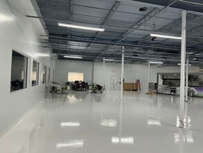 4051 NW 25th st, Miami, FL for lease Interior Photo- Image 2 of 5