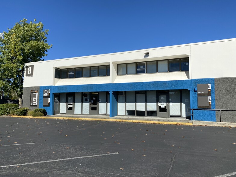 596 Industry Dr, Tukwila, WA for sale - Building Photo - Image 1 of 1