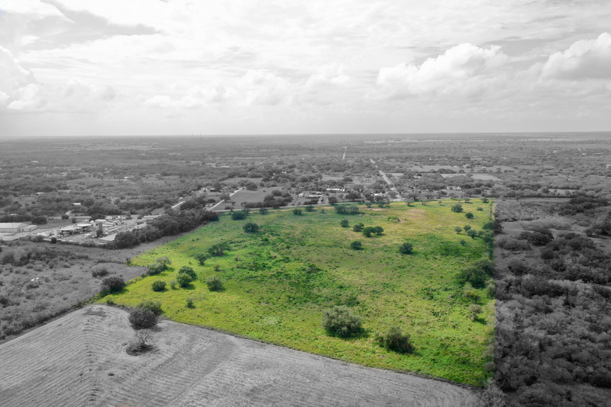 Airport Rd, Beeville, TX for sale - Primary Photo - Image 1 of 14