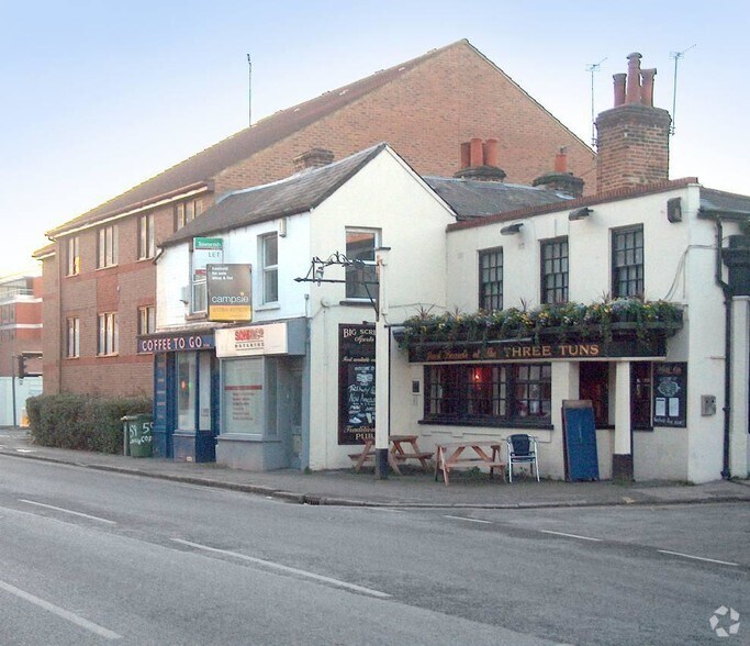 61 London Rd, Staines, TW18 4BN