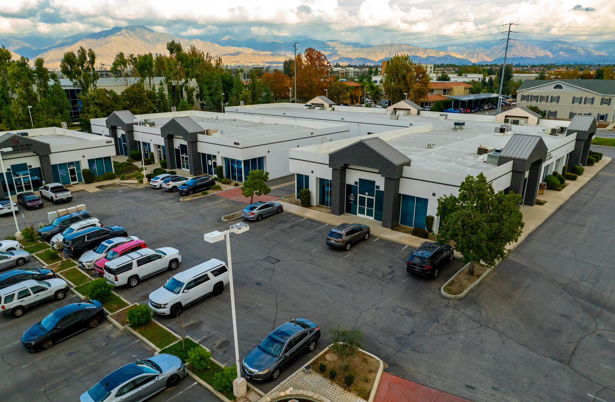 1902 Orange Tree Ln, Redlands, CA for lease Building Photo- Image 1 of 13