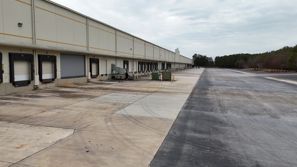 237 Greenwood Industrial Ct, Mcdonough, GA for lease - Commercial Listing Video - Image 3 of 22