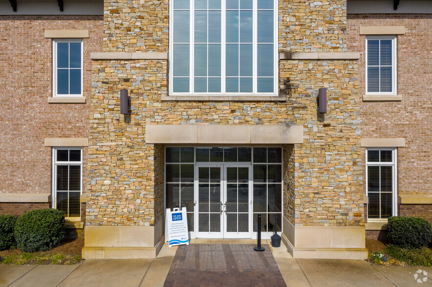 7075 Halcyon Park Dr, Montgomery, AL for lease - Building Photo - Image 3 of 6