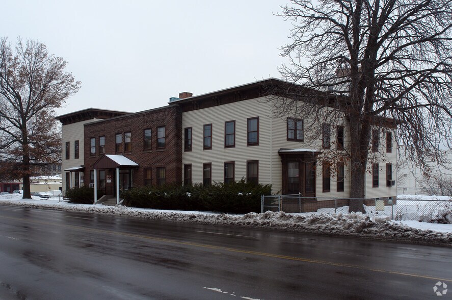 404-408 Court St, Deerfield, NY for sale - Primary Photo - Image 1 of 1