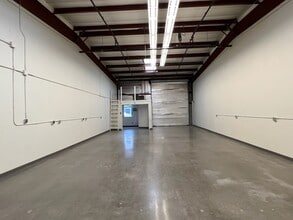 400-486 Moore Ln, Healdsburg, CA for lease Interior Photo- Image 2 of 3