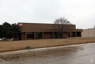 More details for 450 Robbins Dr, Troy, MI - Industrial for Lease