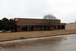 450 Robbins Dr, Troy MI - Warehouse