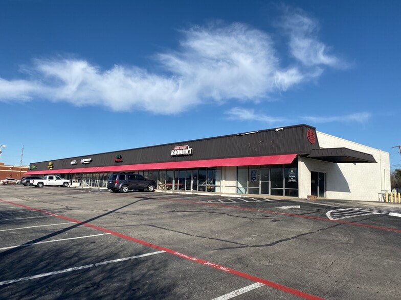 6300-6316 Rufe Snow Dr, North Richland Hills, TX for lease - Building Photo - Image 3 of 8