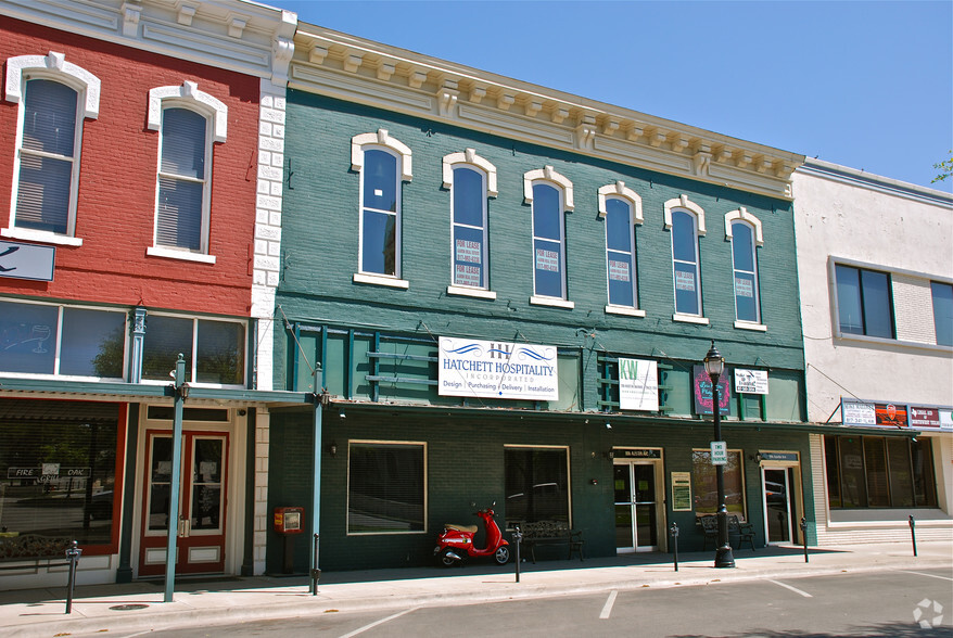 106 Austin Ave, Weatherford, TX for sale - Primary Photo - Image 1 of 1