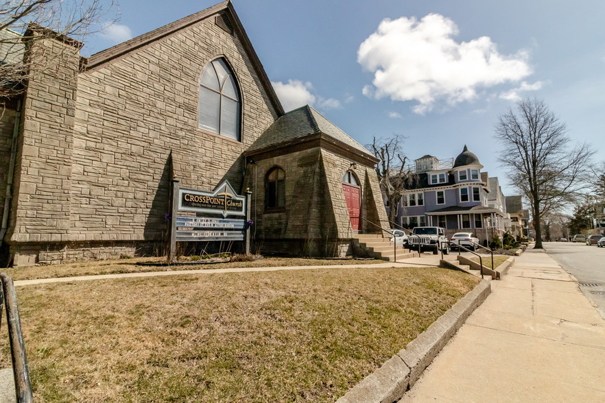 14 Rhode Island Ave, Newport, RI for sale - Building Photo - Image 1 of 1