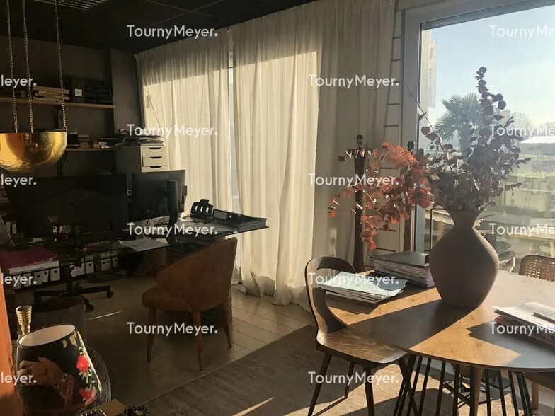 Office in Bruz for lease - Interior Photo - Image 1 of 6