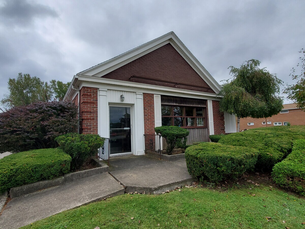 2197 Urban Blvd, Depew, NY 14043