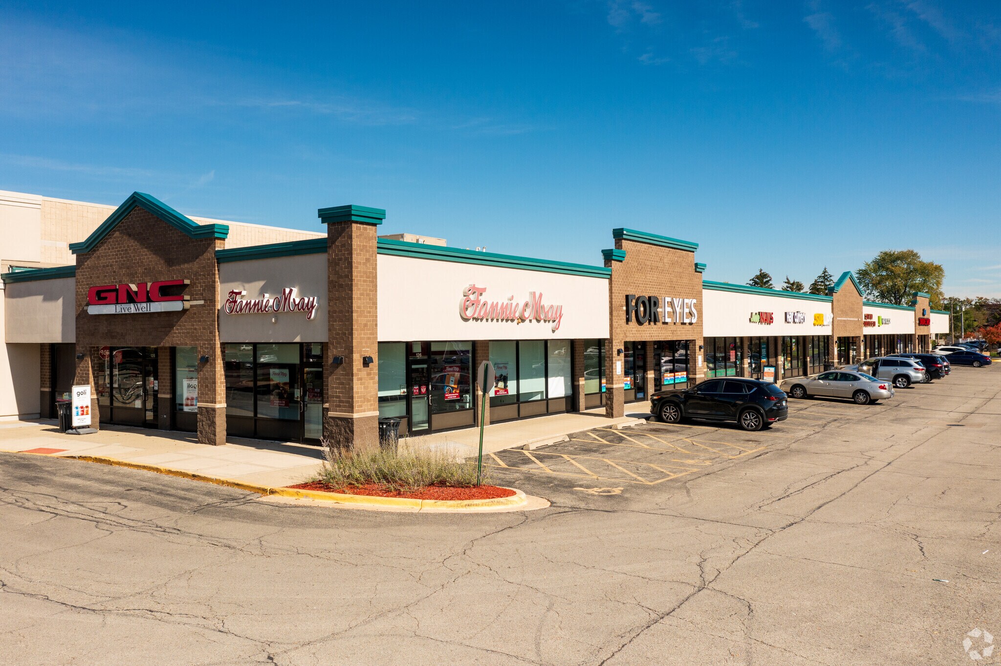 300700 Broadview Village Sq, Broadview, IL 60155 Broadview Village Square