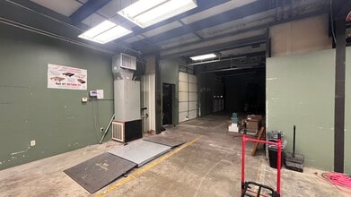 2402 Wildwood Ave, North Little Rock, AR for lease Building Photo- Image 2 of 4