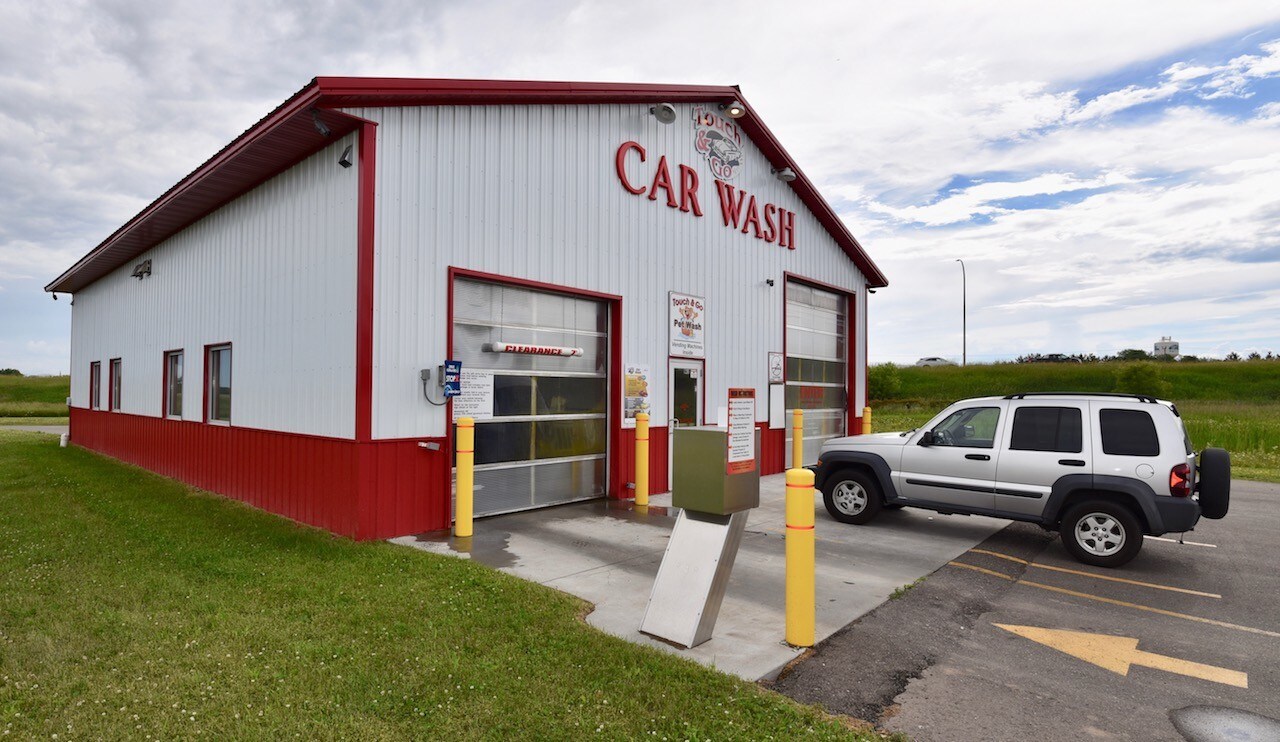 850 NE 10th Ave, Milaca, MN 56353