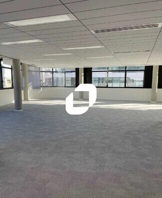 More details for 19 Rue Des Rosiéristes, Champagne-au-Mont-d'Or - Office for Lease