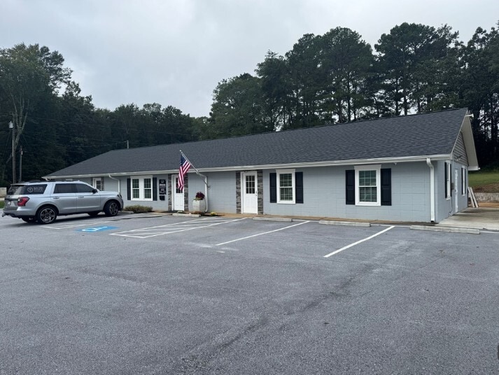 815 Robin Dr, Seneca, SC for lease - Building Photo - Image 1 of 1