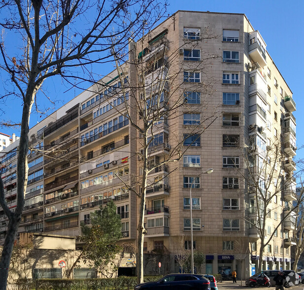 Paseo Castellana, 171, Madrid, Madrid for lease - Building Photo - Image 2 of 2