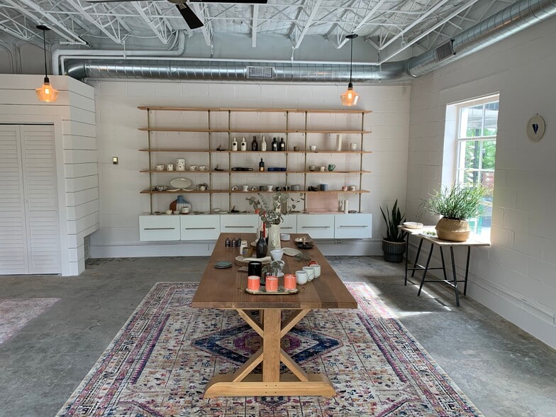 1240 Old Chattahoochee Ave NW, Atlanta, GA for lease - Interior Photo - Image 1 of 35