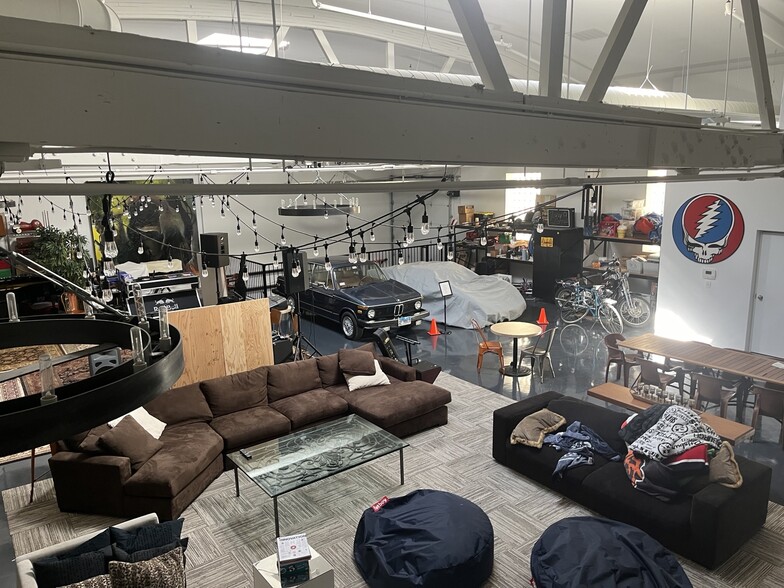 2500 W Chicago Ave, Chicago, IL for sale - Building Photo - Image 3 of 13