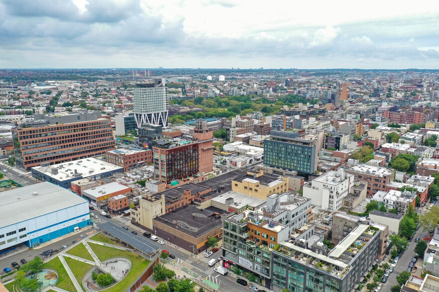 67 Kent Ave, Brooklyn, NY for sale - Building Photo - Image 3 of 11