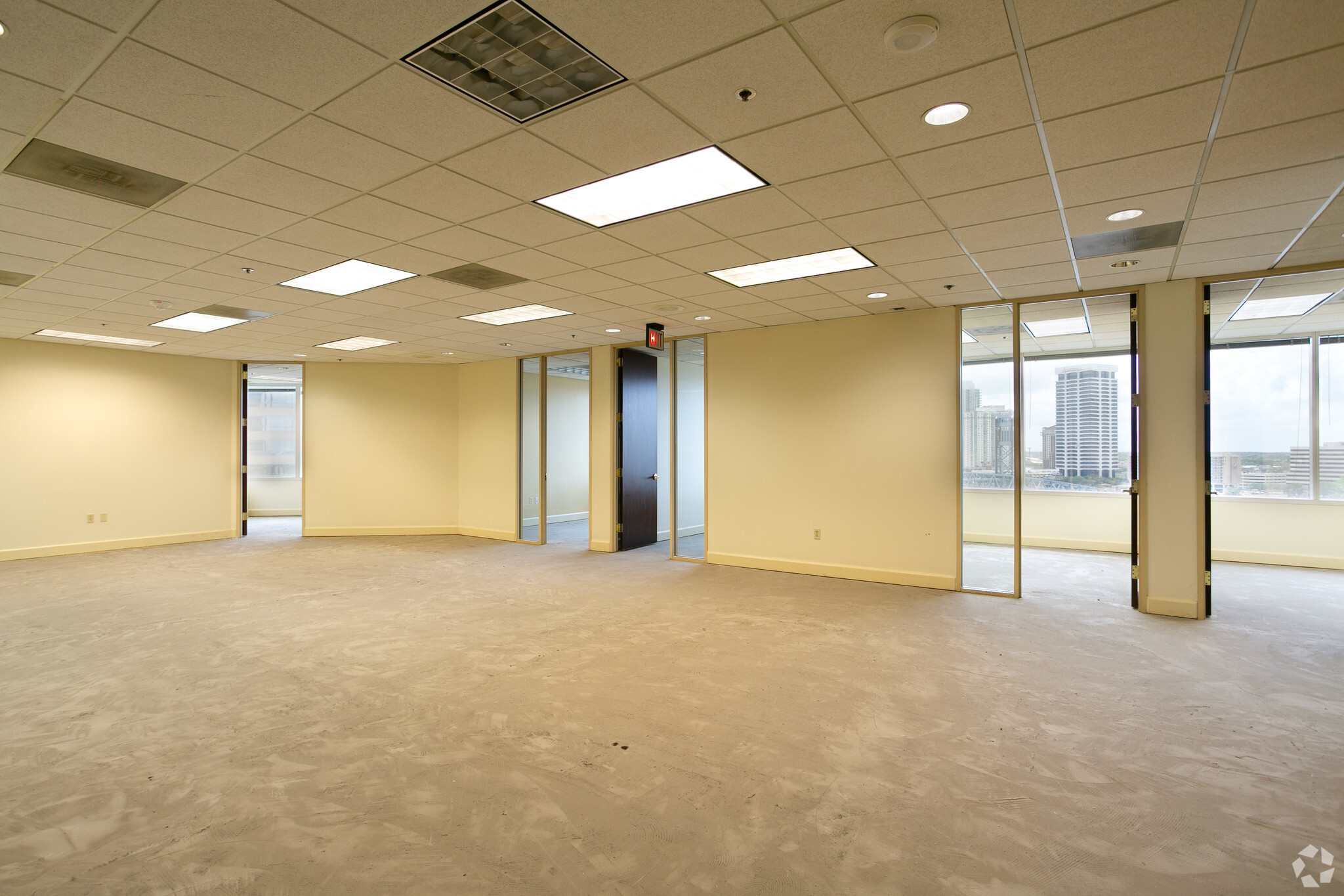 225 Water St, Jacksonville, FL for lease Interior Photo- Image 1 of 4