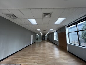 1504 Essington Rd, Joliet, IL for lease Interior Photo- Image 1 of 13