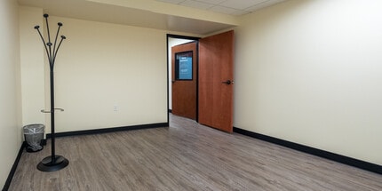 1717 NE 42nd Ave, Portland, OR for lease Interior Photo- Image 1 of 7