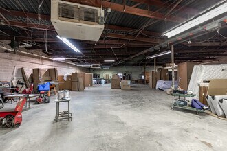 453 New Park Ave, West Hartford, CT for sale Interior Photo- Image 2 of 9