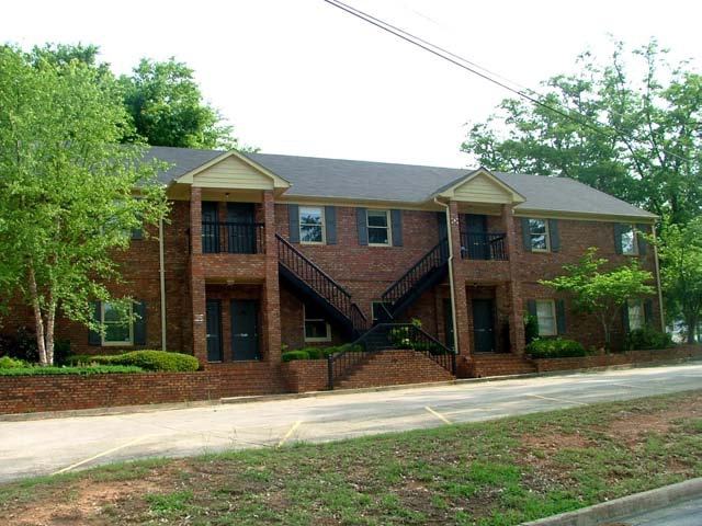 8744 Main St, Woodstock, GA for sale Primary Photo- Image 1 of 1