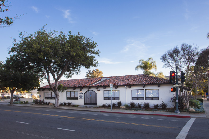 300 E Santa Clara St, Ventura, CA for lease - Building Photo - Image 2 of 4