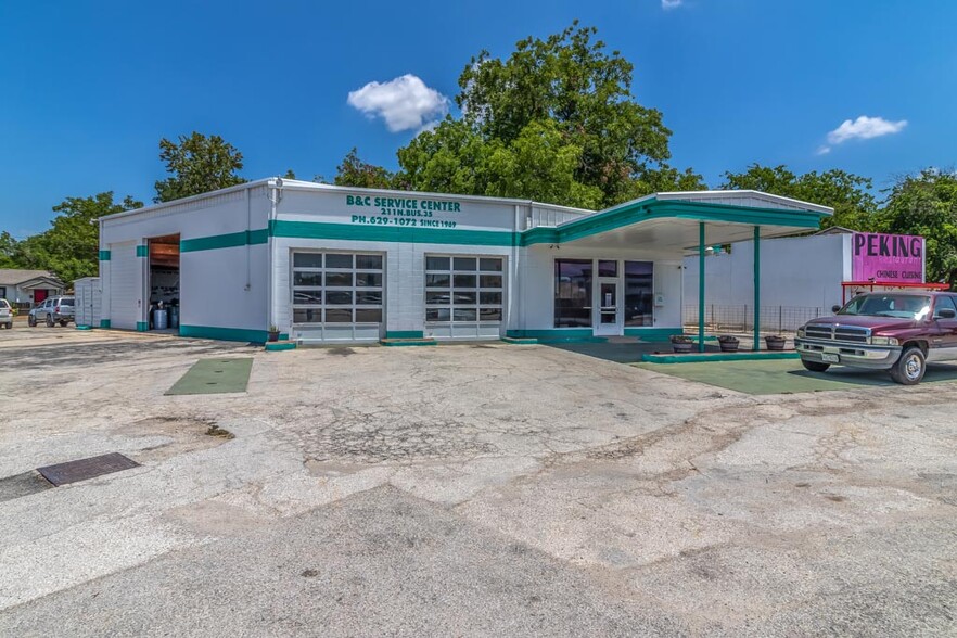 211 N Business Ih 35, New Braunfels, TX for sale - Primary Photo - Image 1 of 20